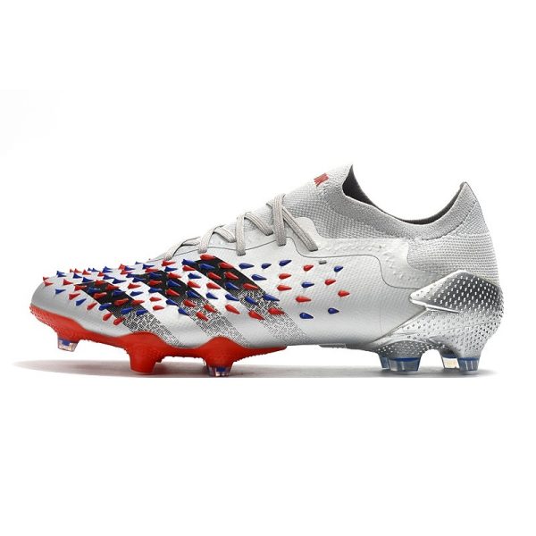 adidas Predator Freak.1 Low Terrain sec Argent Métallique Noir Foncé Equipe Bleu