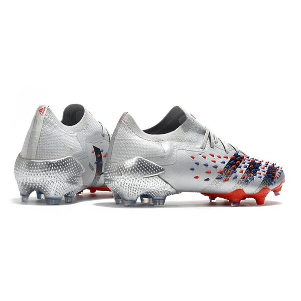 adidas Predator Freak.1 Low Terrain sec Argent Métallique Noir Foncé Equipe Bleu