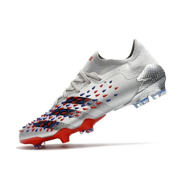 adidas Predator Freak.1 Low Terrain sec Argent Métallique Noir Foncé Equipe Bleu