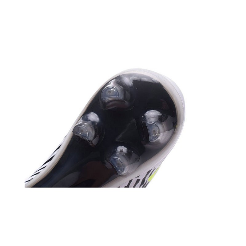 Nike Magista Obra II FG Football bottes pour hommes Noir Blanc Jaune