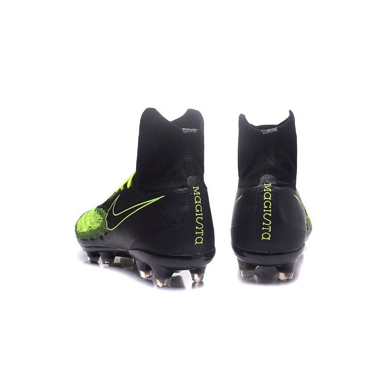 Nike Magista Obra II FG Football bottes pour hommes Noir Volt